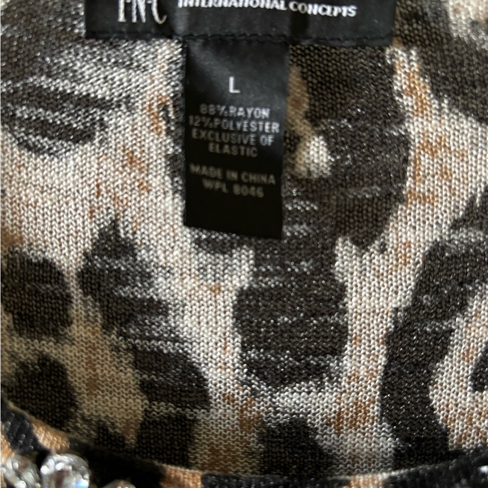 INC animal print sweater with detail at neckline size L - Picture 2 of 4